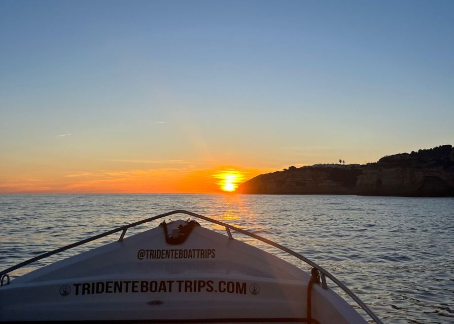 From Armação de Pêra: Sunset Benagil Caves Boat Tour - Sunset in the Algarve: why this timing changes everything