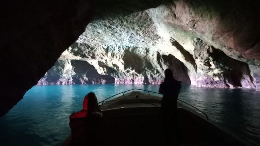 From Portimão: Algar de Benagil and Sea Caves Boat Tour - Royal Nautic check-in, and what the first minutes are really for