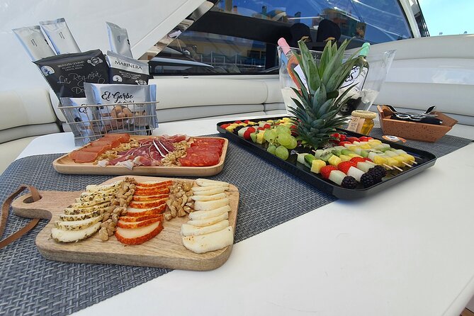 Full-Day Private Cruise in the Algarve Coast by Luxury Yacht - Stop-by-stop: what you will see, plus what to keep in mind