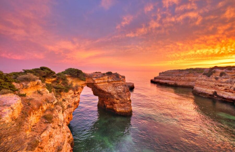 Full-Day Private Tour in Lagos and Benangil from Lisbon - Lagos, Benagil, and Sagres in one long day