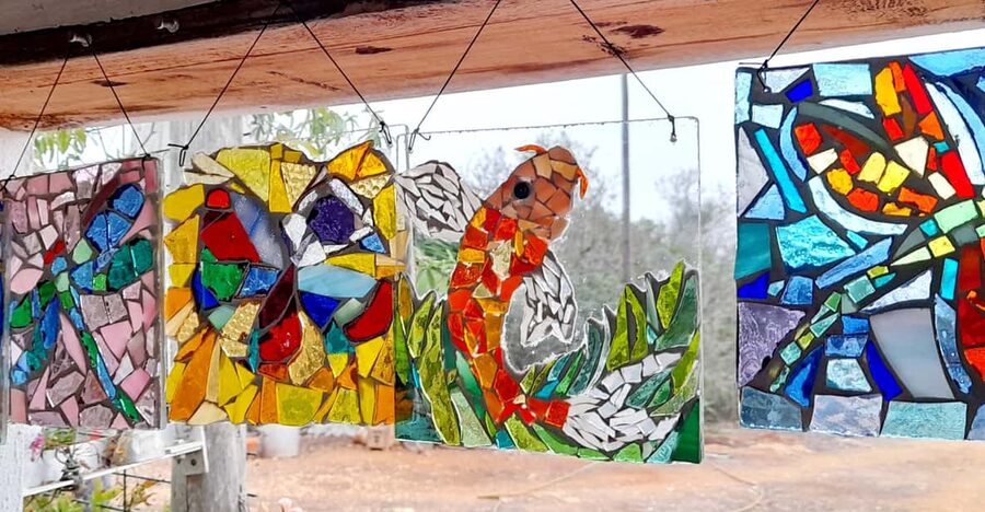 Glass on Glass Mosaic craft workshop near lagos - Your mosaic tile: what you create and how grouting works