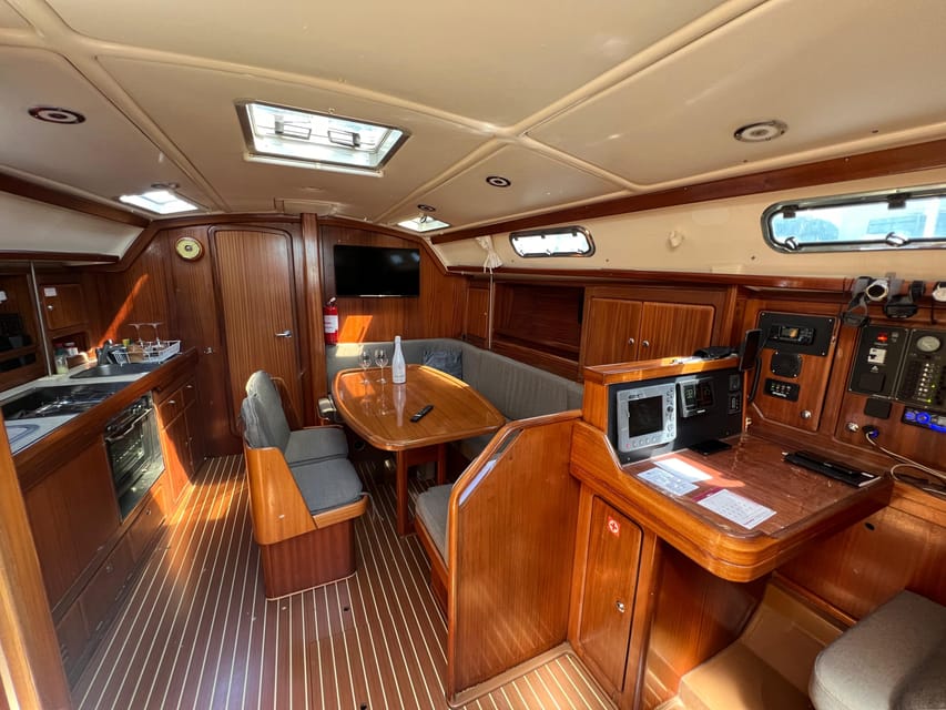 Golden Hour on Elegant Yacht: Sunset Tour in Lagos, Algarve - Caves and Beaches: Why Those Stops Matter for Photos and Memories