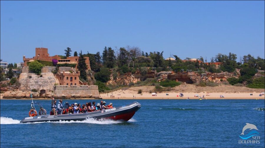 Grutas de Benagil - What happens before the caves: photo stop and coastal orientation
