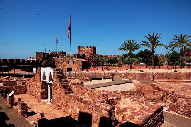 Guided visit to Silves and taste of local flavors - Stop 1: Mercado Municipal de Silves (Where the Town Starts Talking)