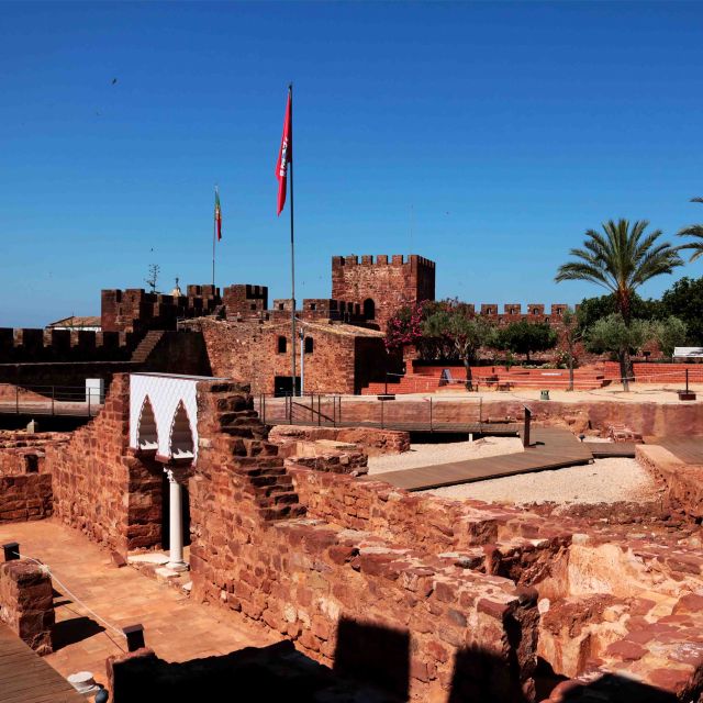 Guided visit to Silves the islamic capital of the Algarve - Meeting in front of Ponte Romana, then walking uphill through old walls