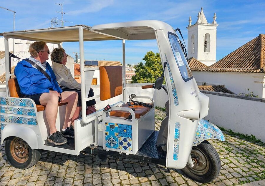 Historic centre & Wine tasting - Price and value for a 2-hour, all-in experience