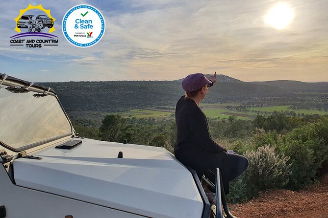 Jeep Sunset by the Algarve Mountains - Baloiço Panorâmico do Pico Alto and the mountain view payoff