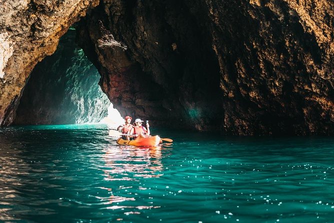 Kayak into the Hidden Caves and Secret Beaches - Getting Your Kayak Control Dialed In (Even on a Busy Day)
