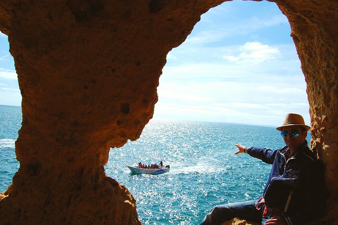 Lagos and Carvoeiro Premium - Shared small group > VTours Algarve - Carvoeiro old town break: choose your mood in 30 minutes