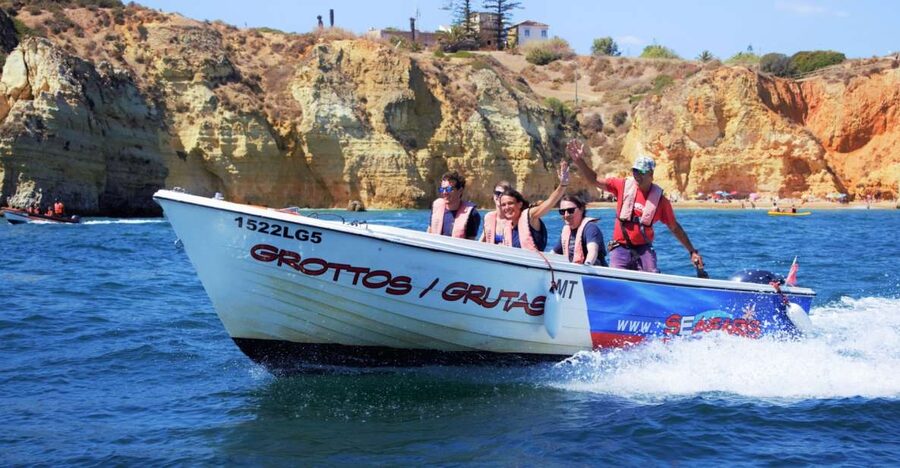 Lagos: Boat tour Ponta da Piedade with local guides - Local guide plus skipper: what you’ll actually learn and where to focus