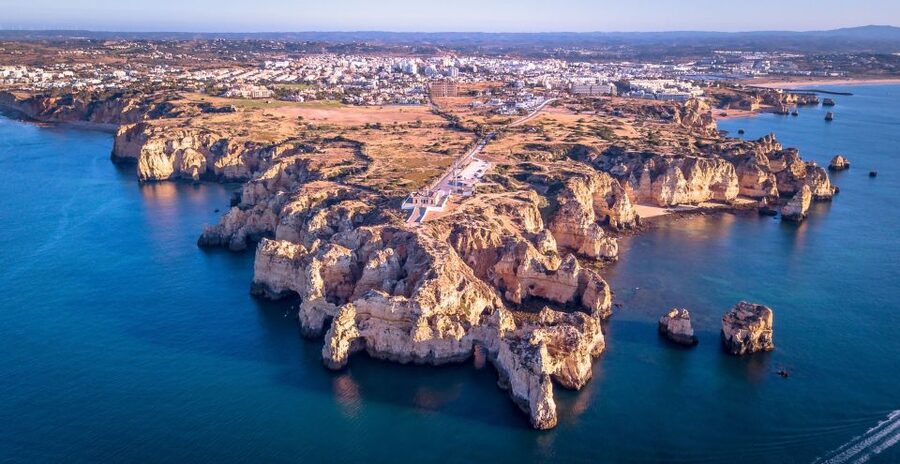 Lagos: Boat tour Ponta da Piedade with local guides - Weather, sea conditions, and crowd reality