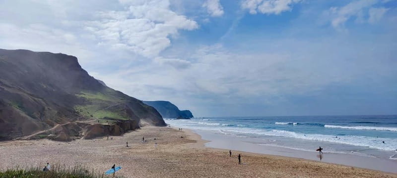 Lagos: group surf lessons for all levels - Who This Surf Lesson Suits Best