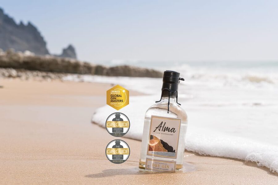 Lagos: Guided Gin Distillery Tour With Tasting at Alma Luz - Should you book the Alma Luz Lagos gin distillery tour?