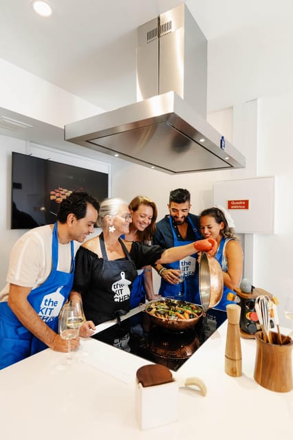 Lagos: Market Tour and Cataplana Cooking Class - Who should book this Cataplana market tour and class