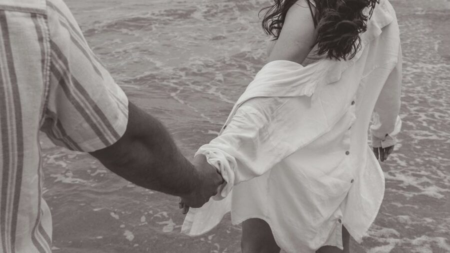 Lagos: Photoshoot for couple - The one-hour session: how the magic sunset portraits get made