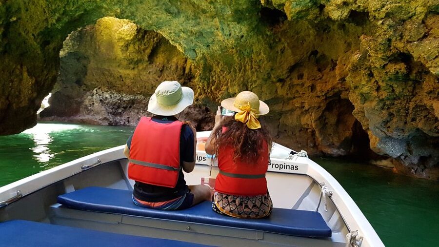 Lagos: Ponta da Piedade Coastline Tour - Siamese Twins to Corridor, the tight squeezes