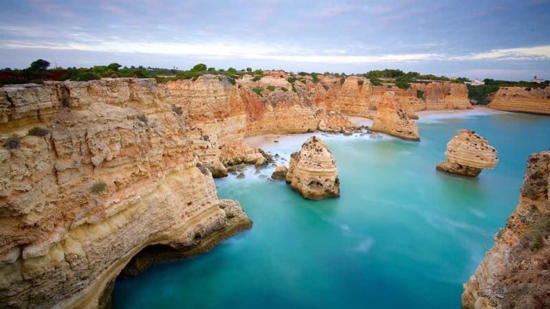 Lisbon: Private Day trip to Algarve, Benagil cave,Portimao - Portimão break time: resetting your day before the return drive
