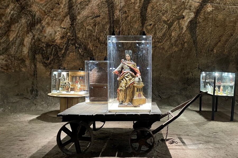 Loulé: Saint Barbara Miners Patron Art Collection Ticket - The 230m descent into the rock salt chamber (and the safety gear you’ll use)