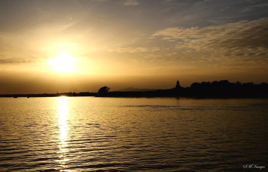 Olhão: Ria Formosa Tour - Culatra Island: typical fishing-village atmosphere plus photo time