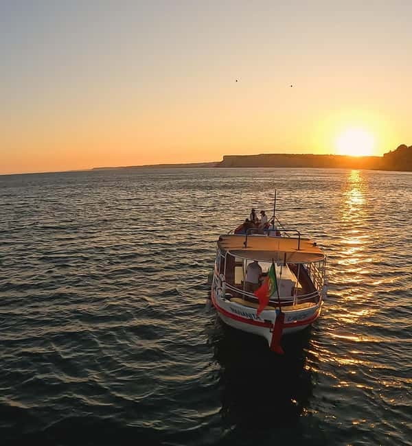 Ponta da Piedade Sunset Cruise from Lagos - The Crew and Guide Style: Friendly, Light, and Helpful