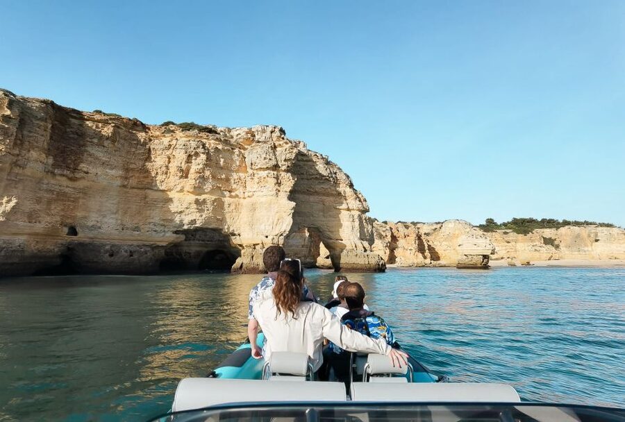 Portimão: Benagil Cave and Praia de Marinha Boat Tour - Boat, Comfort, and Safety: Life Jackets, New Boats, and Real-World Seat Tips