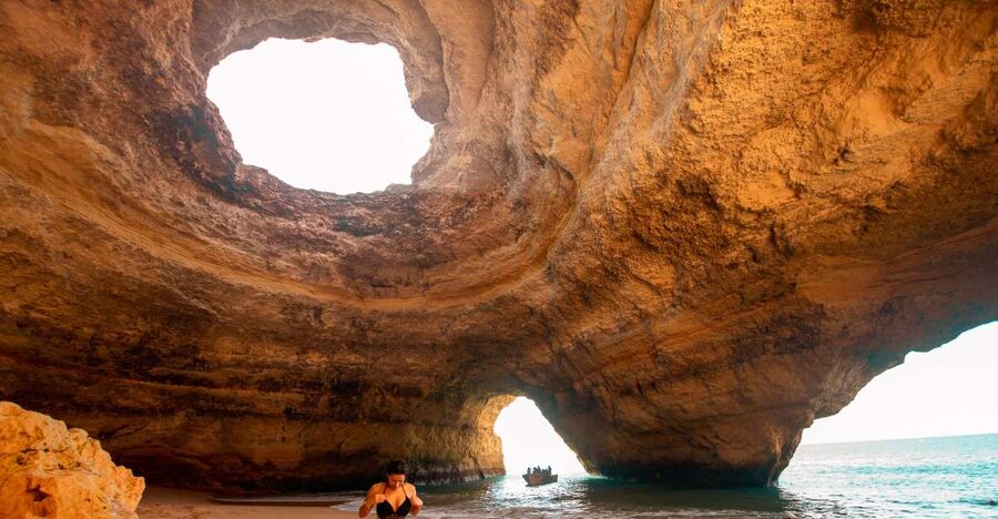 Portimão: Benagil Cave, Marinha Beach Speedboat Tour - Portimão start and the long sightseeing stretch that sets the tone