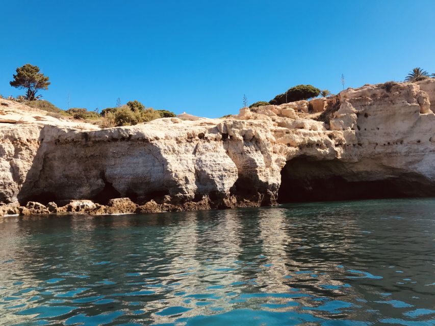Portimão: Benagil Cave, Marinha Beach Speedboat Tour - Marinha Beach waters and what you can expect on the return