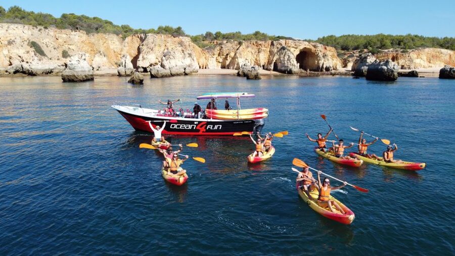 Portimão: Benagil Caves Speedboat and Kayak Guided Tour - Praia da Marinha paddle time: a second dose of coastline magic