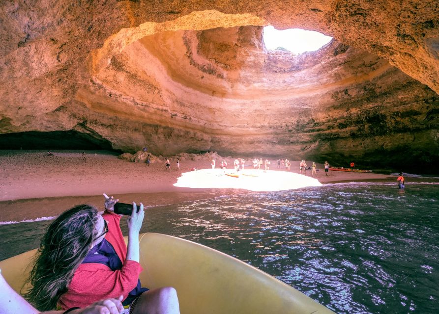 Portimão: Benagil Grottoes Boat Cruise - Getting to the Water: Cais S. Francisco and Cais Vasco da Gama