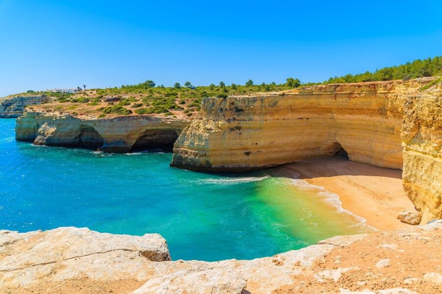 Portimão: Benagil Sea Caves Speedboat Adventure Tour - The coastline run: Ferragudo, Castle views, Paradise Cave, and Carvoeiro