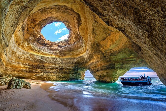 Portimão:Embark on Nature•Benagil and Dolphins•Biologist on board - Key highlights to look for