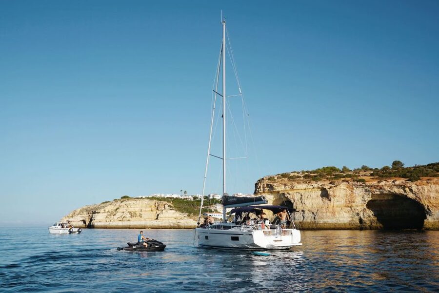 Portimao: Full Day Luxury Sail-Yacht Cruise - From the marina to the first viewpoints: your day on the water