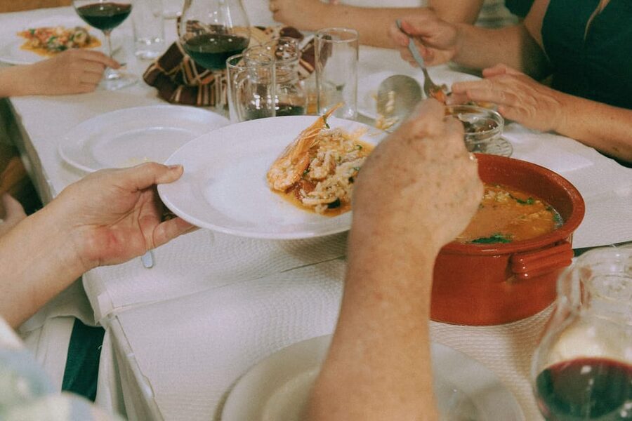 Portimão: Guided Local Food Tour - Restaurant tastings in the town center: a mini food education