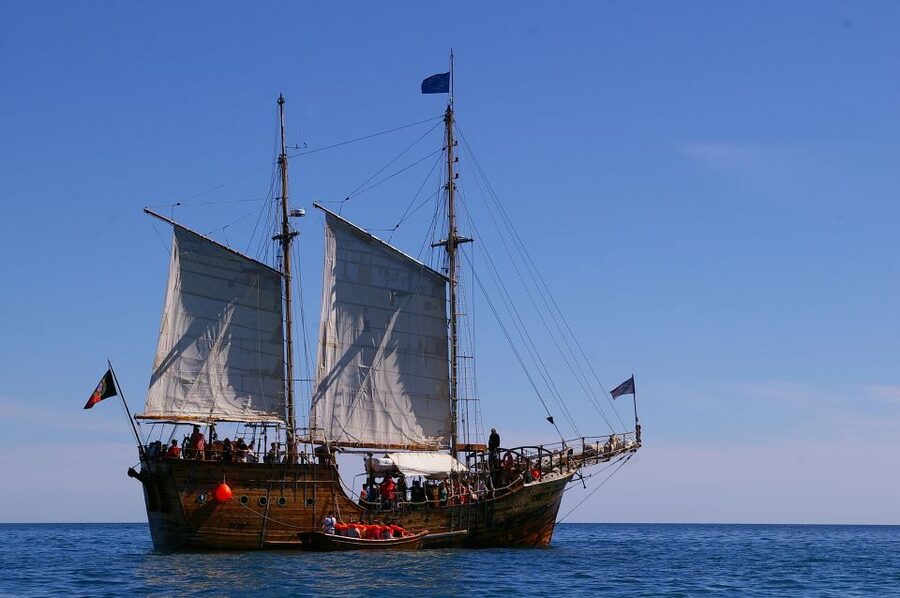 Portimão: Pirate Ship Cave Cruise - Timing Choices: Morning, Afternoon, and Sunset Cruises