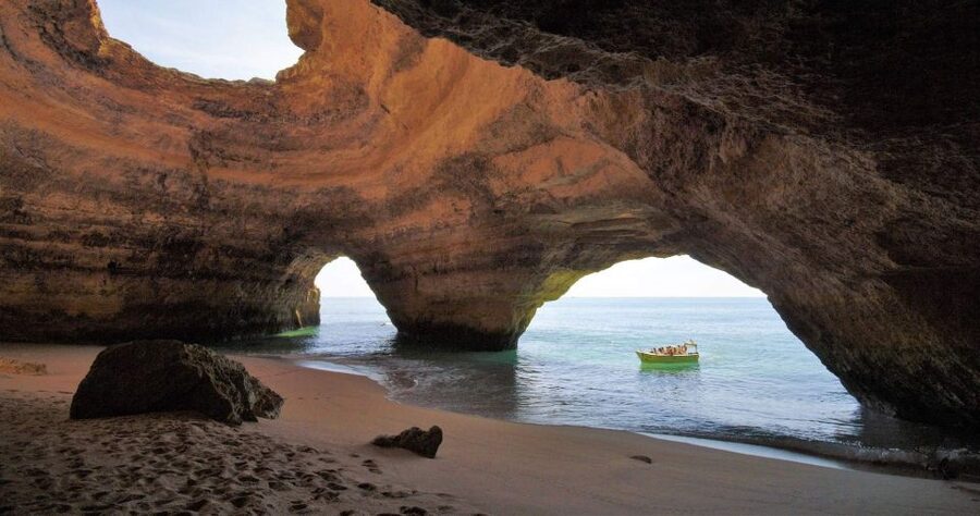 Portimão: Private Benagil Cave Boating Tour - The cave and coastline sights, from Carvoeiro to the Alfanzina Lighthouse