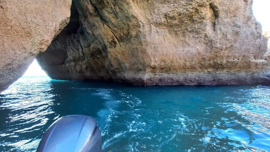 Portimão: Private Boat Trip to Benagil Caves - Benagil and Praia da Marinha in 2 hours, the sweet spot for the Algarve coast