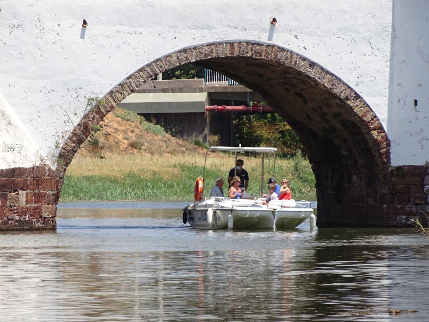 Portimão: Silves & Arade River History Tour on a Solar Boat - The Return to Portimão: Wine, Views, and a Calmer Pace
