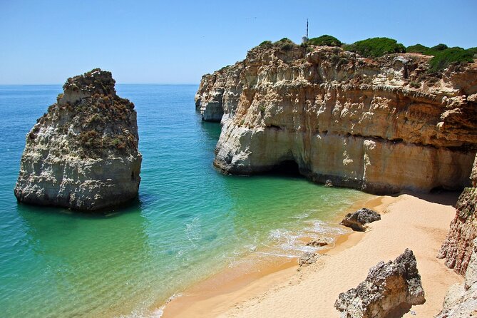 Portimão to Benagil: Adrenaline Wave 90 Minutes Cave Tour - Portimão Marina: your starting line and first taste of the coast