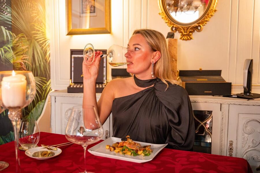 PORTUGUESE WINE TASTING IN THE HEART OF FARO - Should You Book This Faro Wine Tasting?