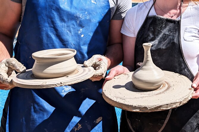 Pottery workshop in the Algarve - More than the wheel: modeling and decorating methods you can actually use at home later