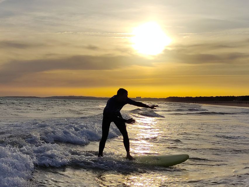 Quarteira: 2-Hour Surf Lesson at Falésia Beach - In the water with João and Enzo: wave time and standing technique