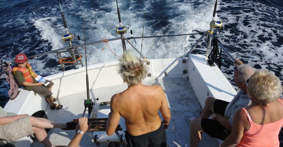 Quarteira: Algarve Reef Fishing Boat Trip with Gear - Why This Quarteira Reef Fishing Trip Is More Fun Than a Typical Sightseeing Sail