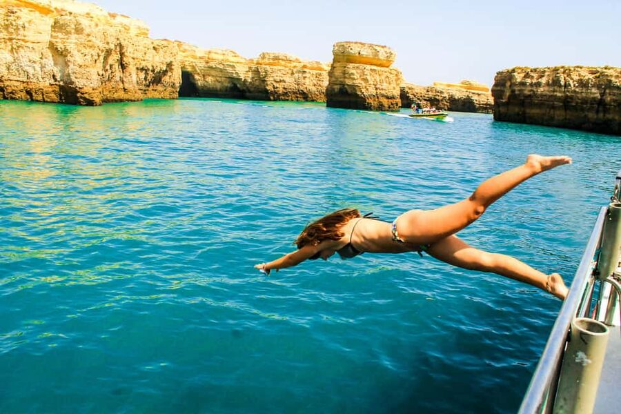 Quarteira: Benagil Cave Boat Trip with Beach BBQ and Kayak - What to pack and how to make the day easier