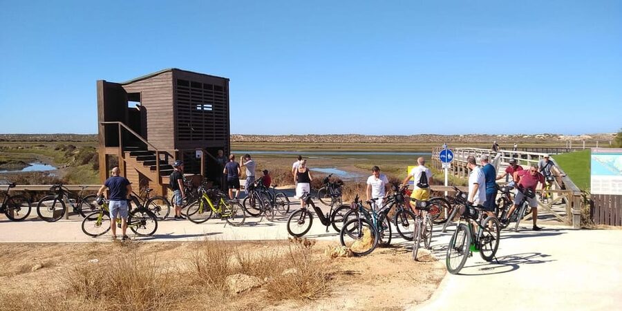 Ria Formosa: Guided Bike Tour (3h), Início na Quinta do Lago - Salt Pans and the Human Side of a Protected Park
