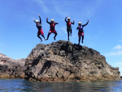 Coasteering – Swimming, Cliff Jump & Rock Climbing