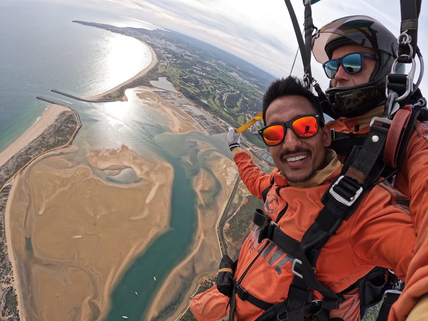 Skydive Algarve: Tandem Skydiving 10.000ft (up to 15.000ft) - Choosing your altitude, 10,000 ft vs 15,000 ft expectations