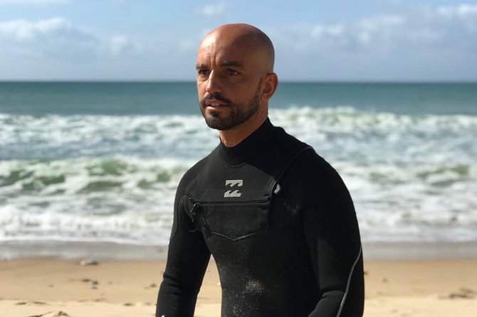 Surf lessons in the Algarve - A step-by-step 3-hour schedule, from sand drills to waves
