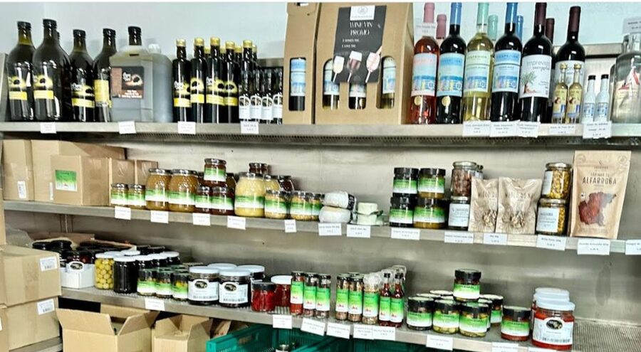 Tavira: Olive Factory Tour and Tasting - Boutique Shopping After the Tasting: Why You’ll Want to Buy Something