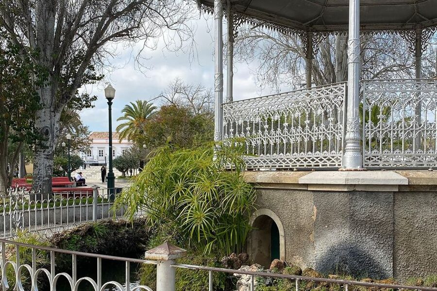 Tavira Total Tuk Tuk Tour: Tavira Tour & Tuna Museum Visit - Tavira Castle Area: What To Look For On The First Pass