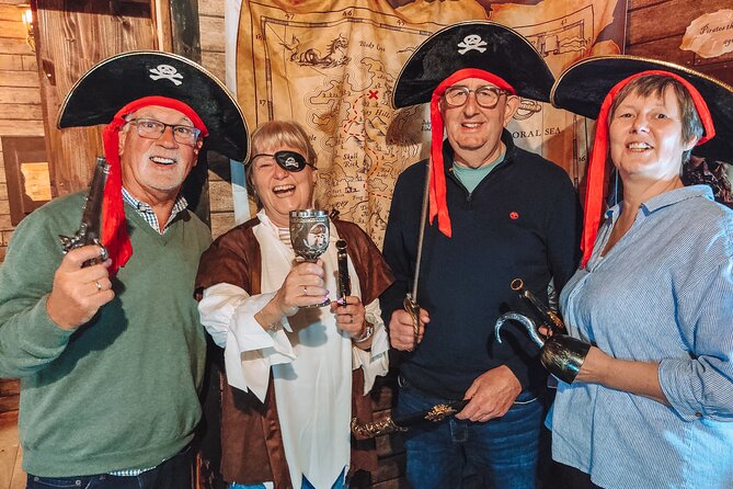The 7 Seas - Epic Escape Game in Carvoeiro - The two game choices: Seven Seas pirates vs Bank Heist